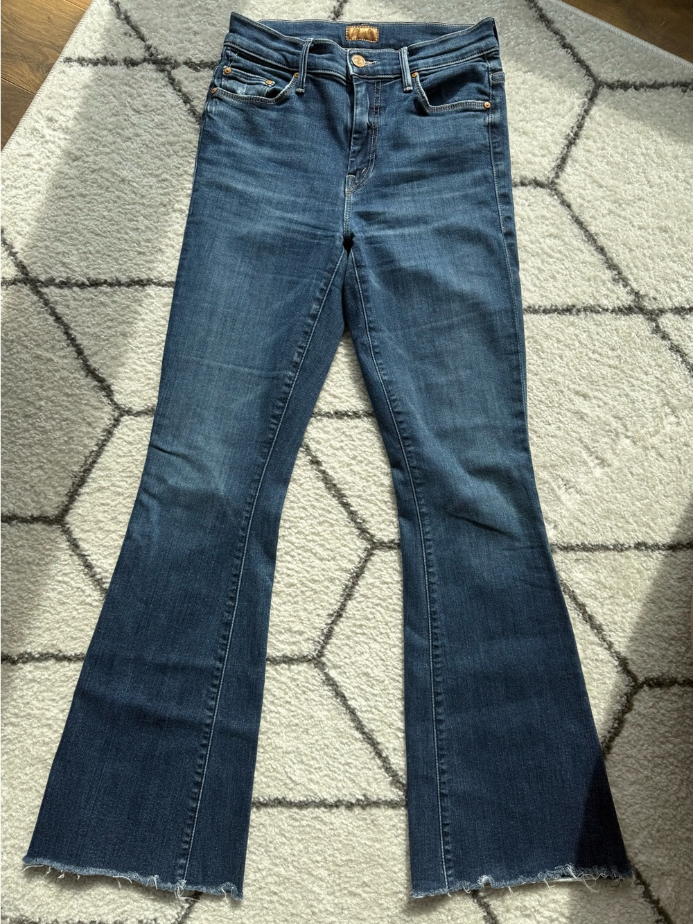 MOTHER Jeans: Weekender Fray Sz 25